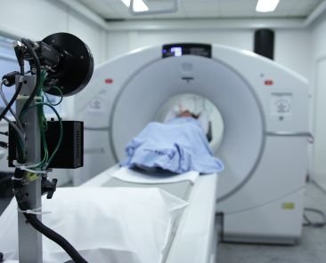 Negligencia médica por caída de una paciente al hacer una radiografía